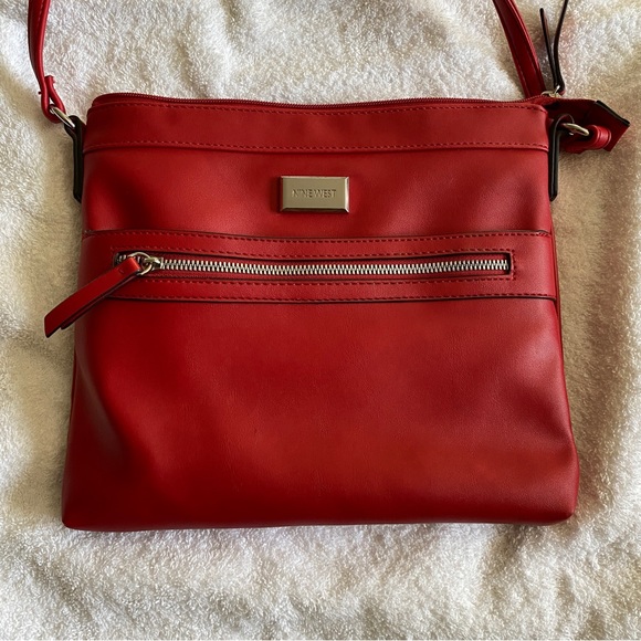Nine West red crossbody purse - Picture 3 of 4